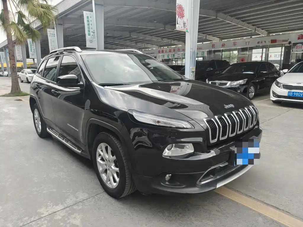 Jeep Cherokee 2018 — фото 2