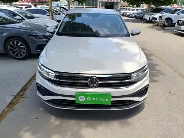 Volkswagen Bora 2023