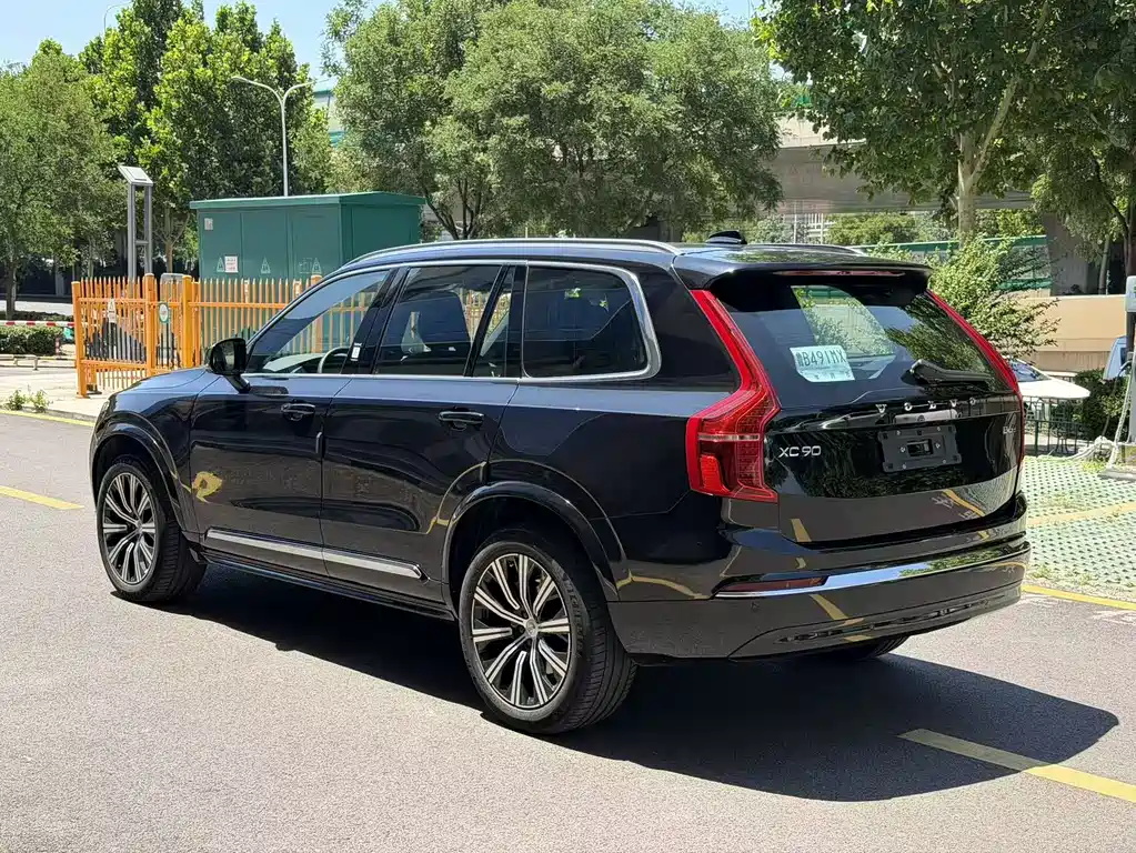 Volvo XC90 2025 — фото 6