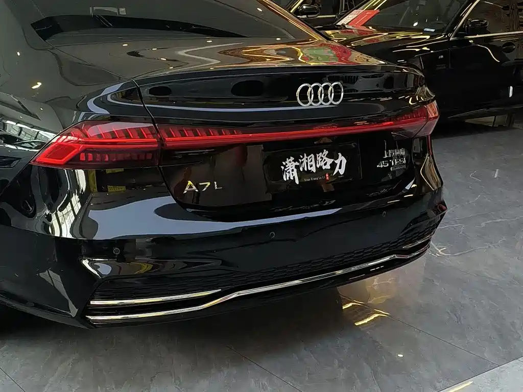 Audi A7L 2025 — фото 15