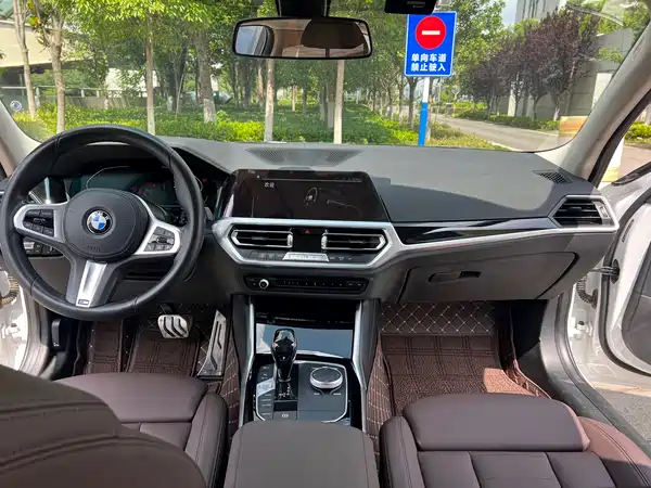BMW 3 Series 2021