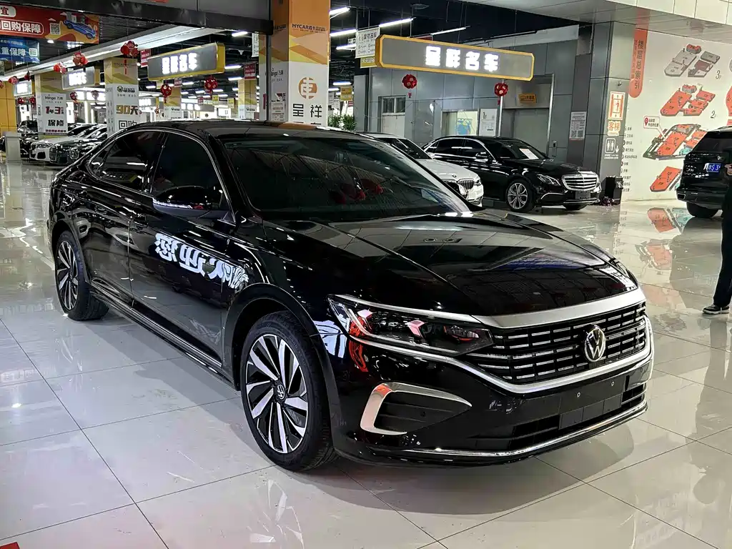Volkswagen Passat 2024