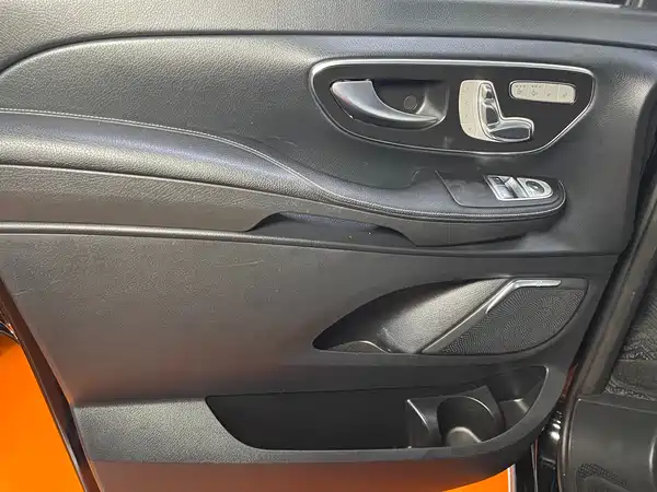 Mercedes-Benz V-Class 2021