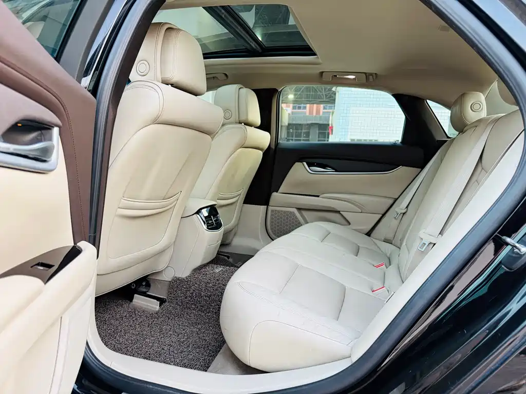 Cadillac XTS 2014 — фото 11
