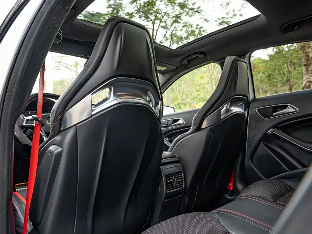 Mercedes-Benz A-Class AMG 2015 — фото 15