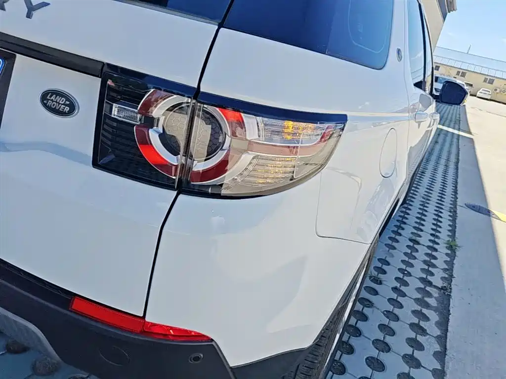 Land Rover Discovery Sport 2019 — фото 8