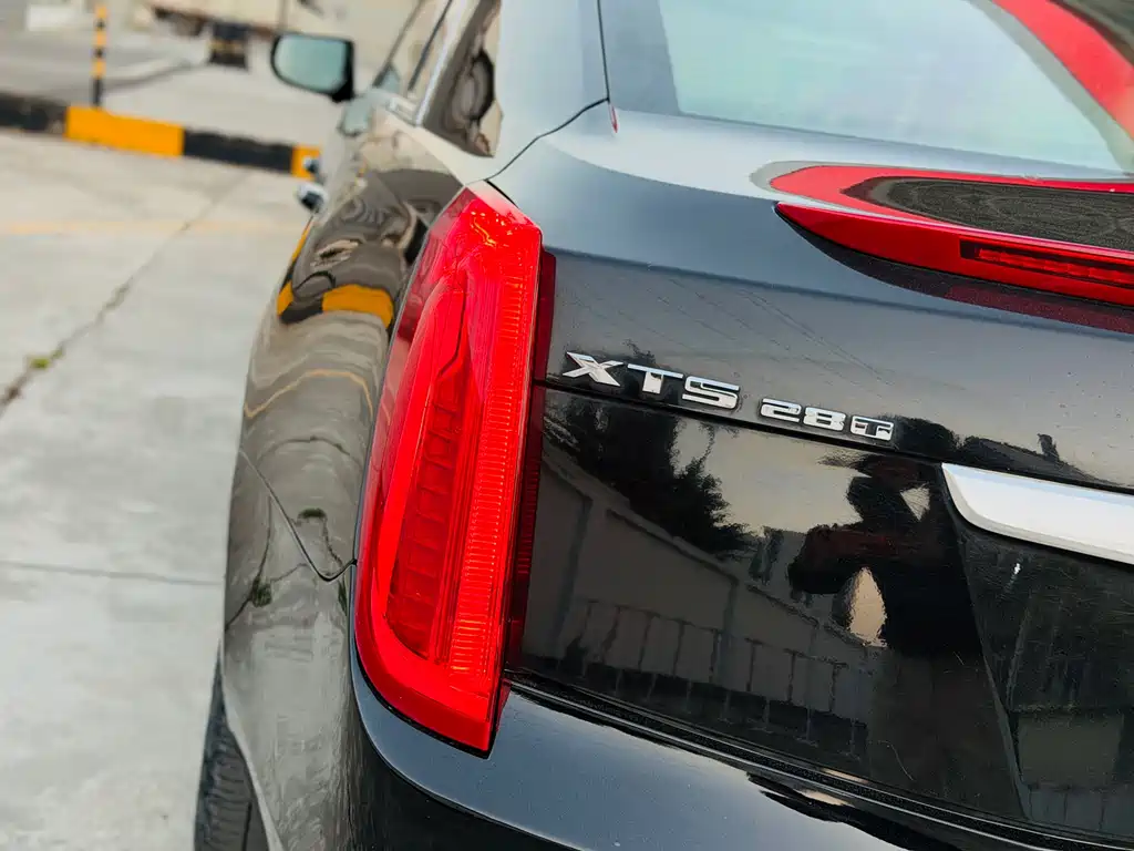 Cadillac XTS 2014 — фото 15