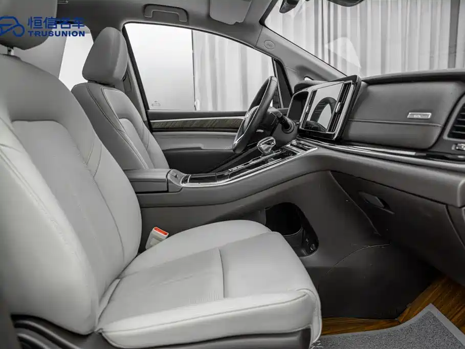 GAC Motor Trumpchi M8 2021 — фото 15