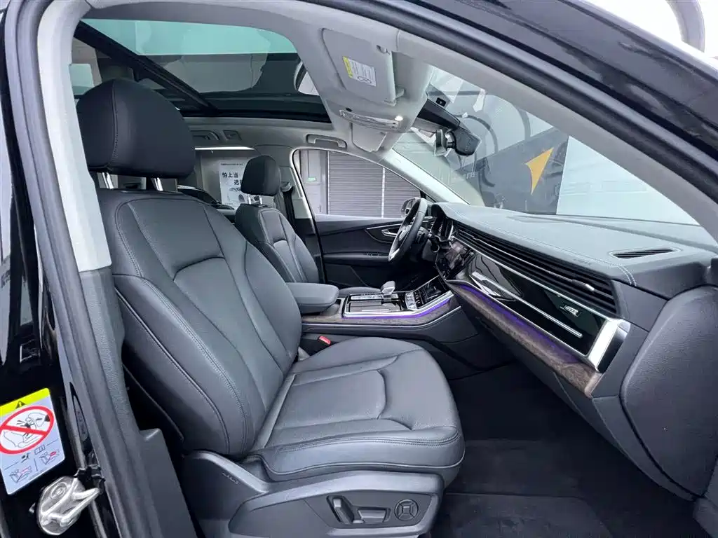 Audi Q7 2023 — фото 19