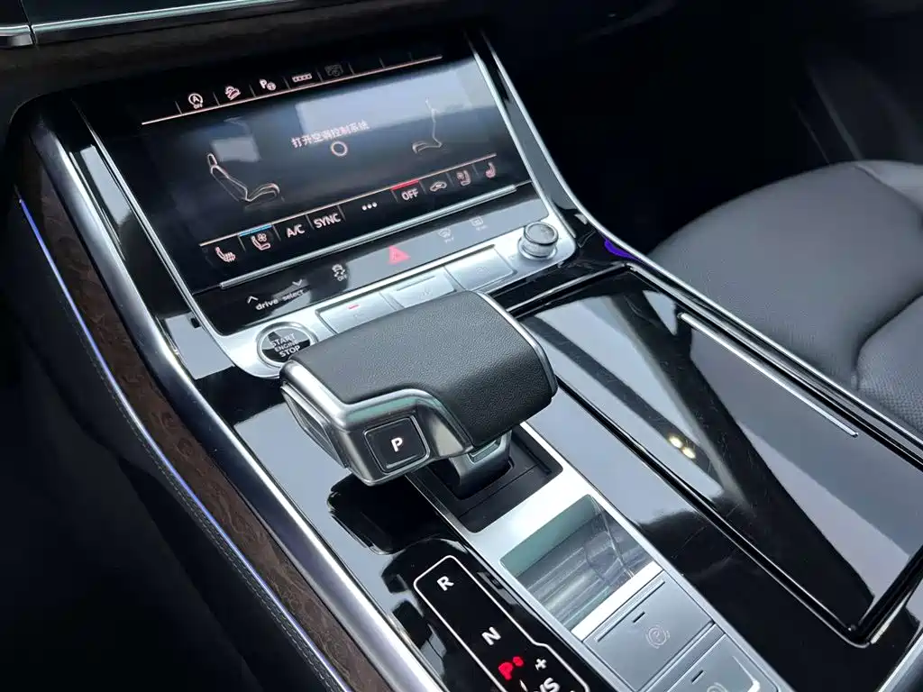 Audi Q7 2023 — фото 21