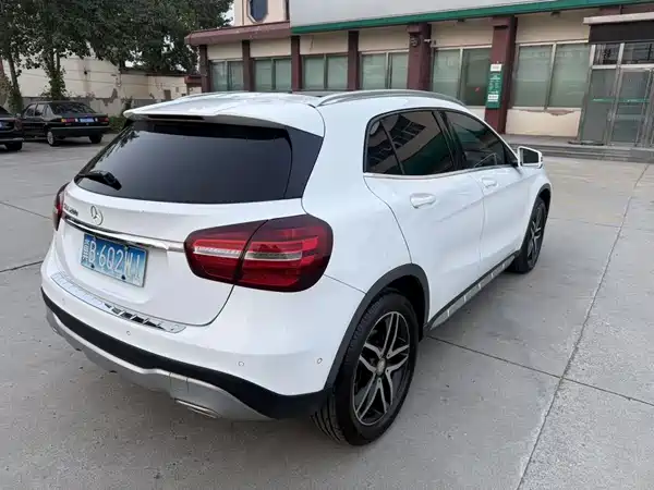 Mercedes-Benz GLA 2017