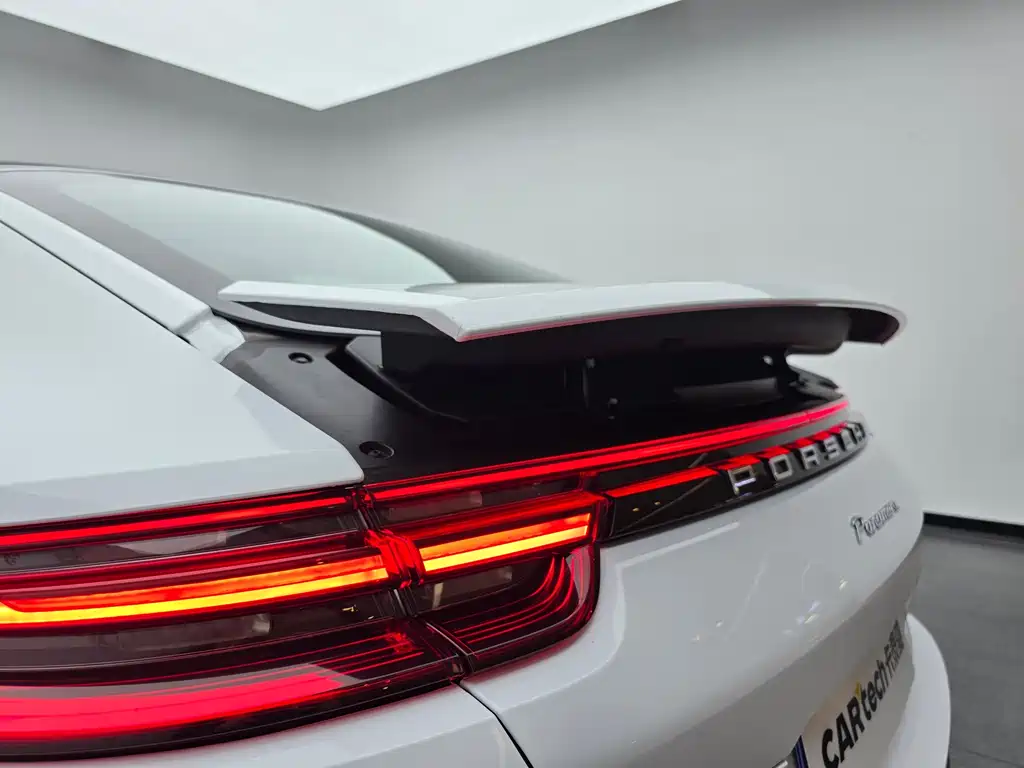 Porsche Panamera 2017 — фото 25