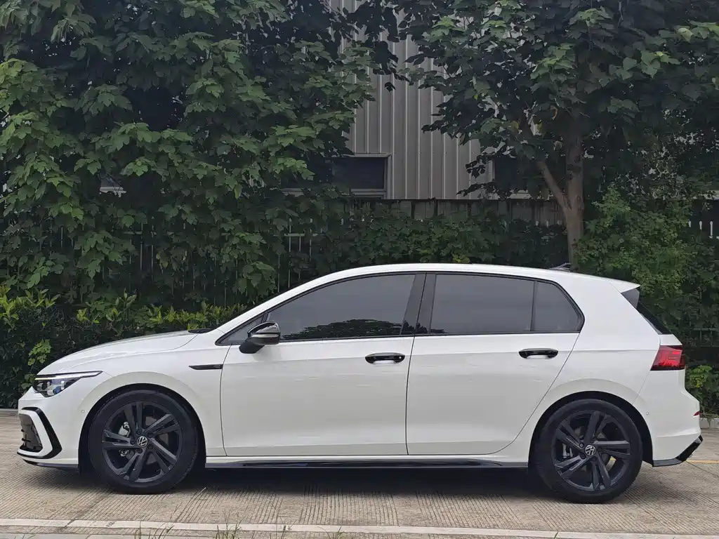 Volkswagen Golf 2023