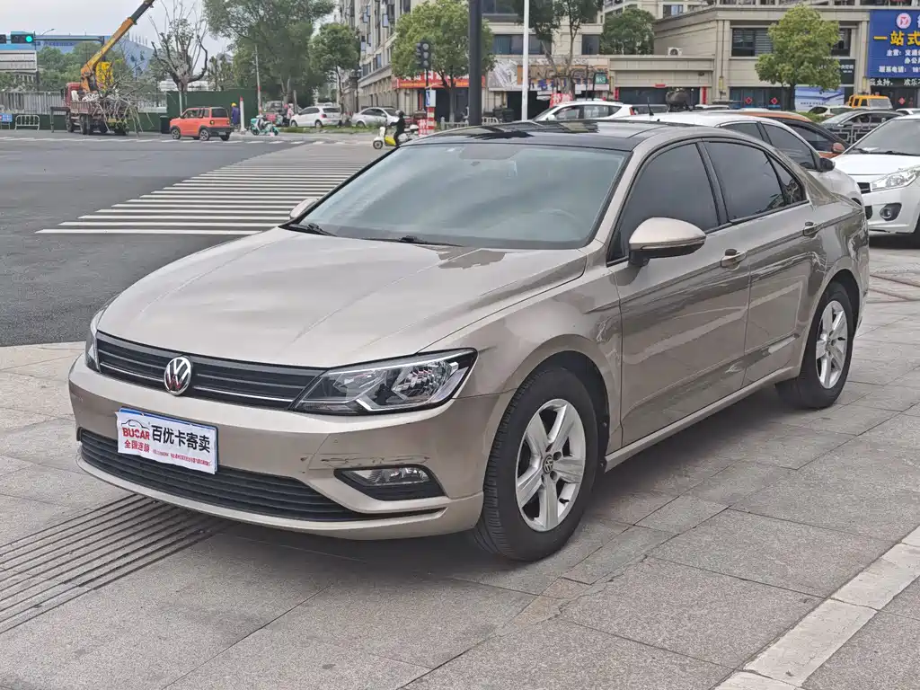 Volkswagen Lamando 2018 — фото 1