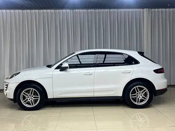 Porsche Macan 2015