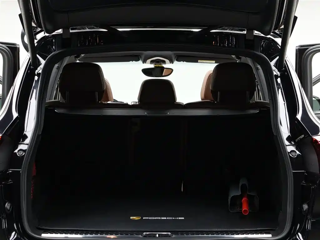 Porsche Cayenne 2016 — фото 10
