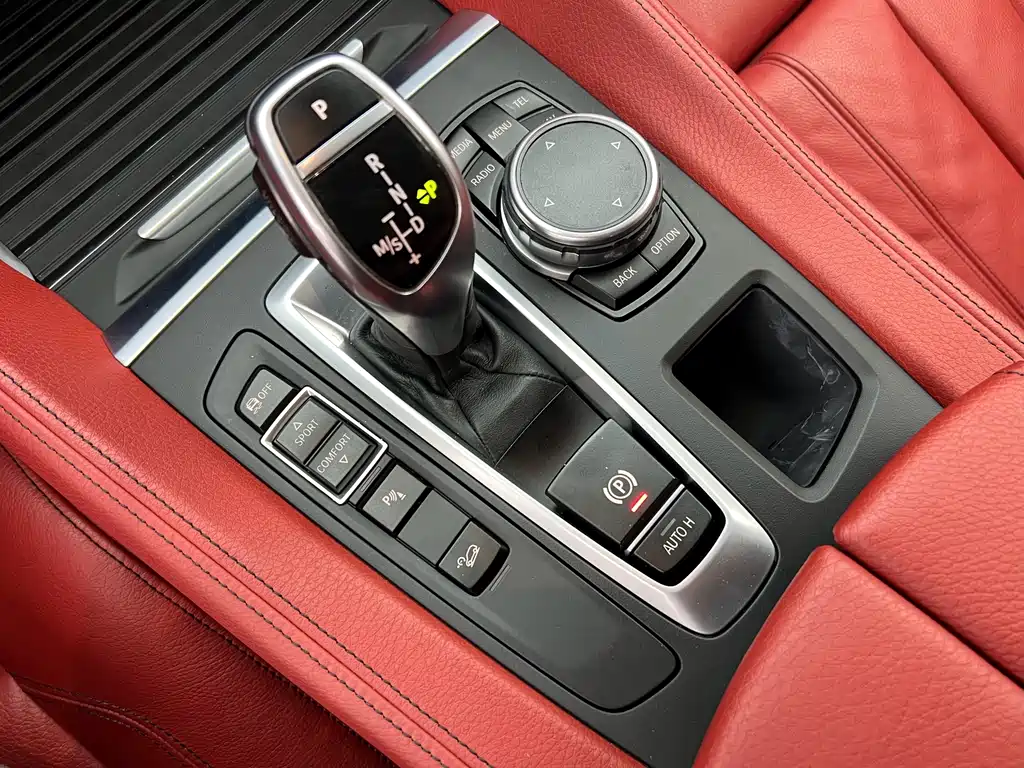 BMW X6 2016 — фото 11