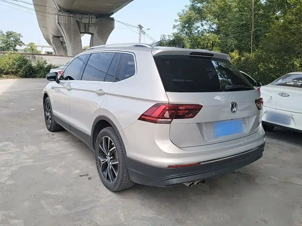 Volkswagen Tiguan L 2018 — фото 5