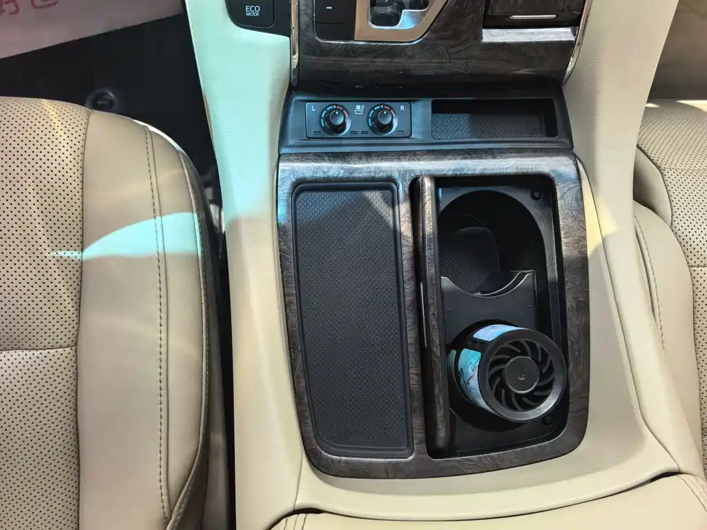 Toyota Vellfire 2021 — фото 9