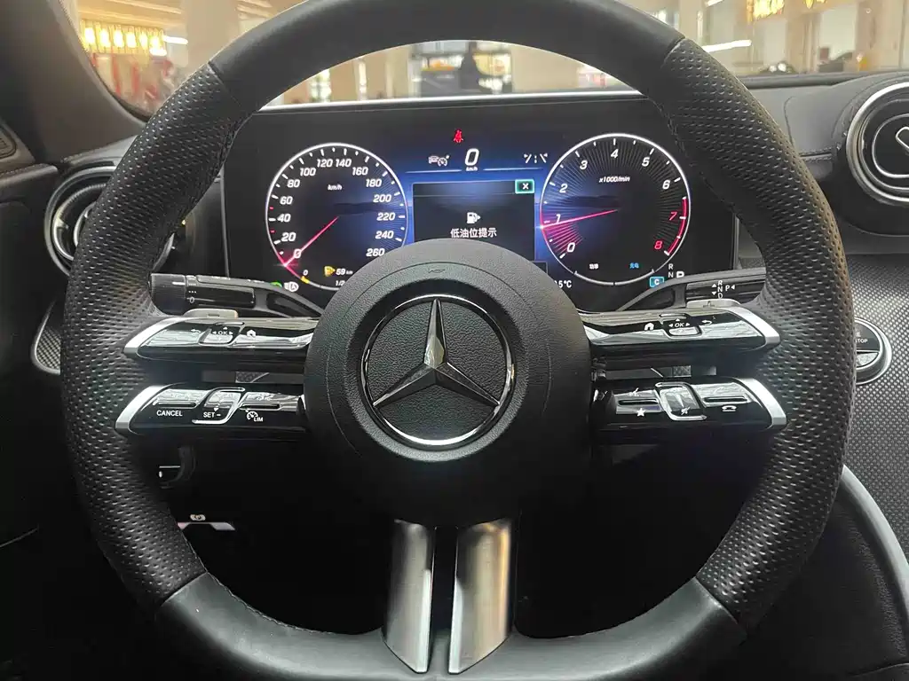 Mercedes-Benz C-Class 2024 — фото 13