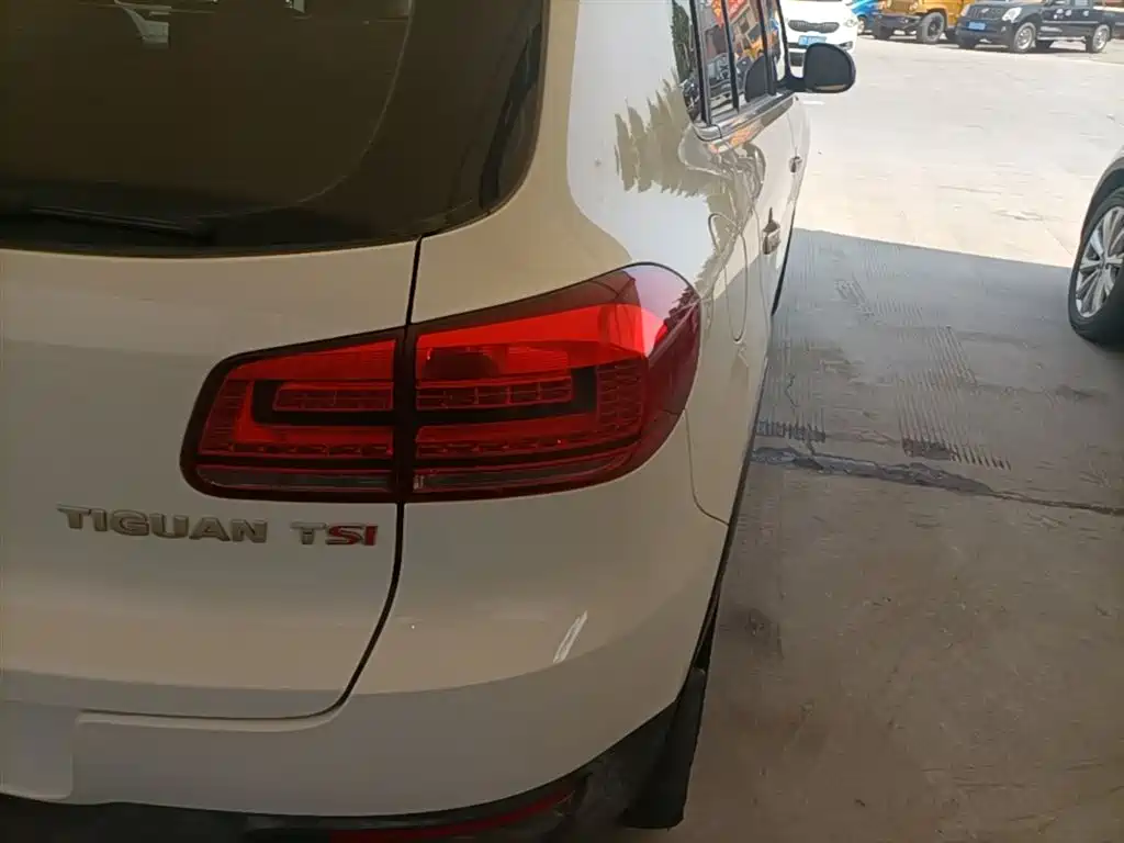Volkswagen Tiguan 2015 — фото 8