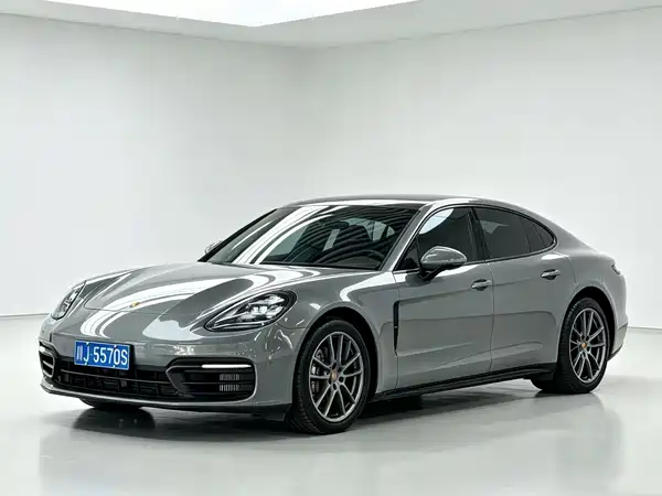 Porsche Panamera 2023