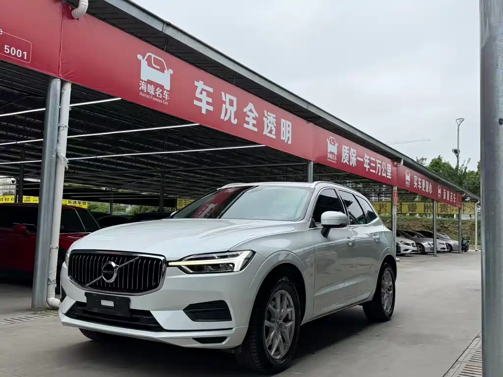 Volvo XC60 2019 — фото 1