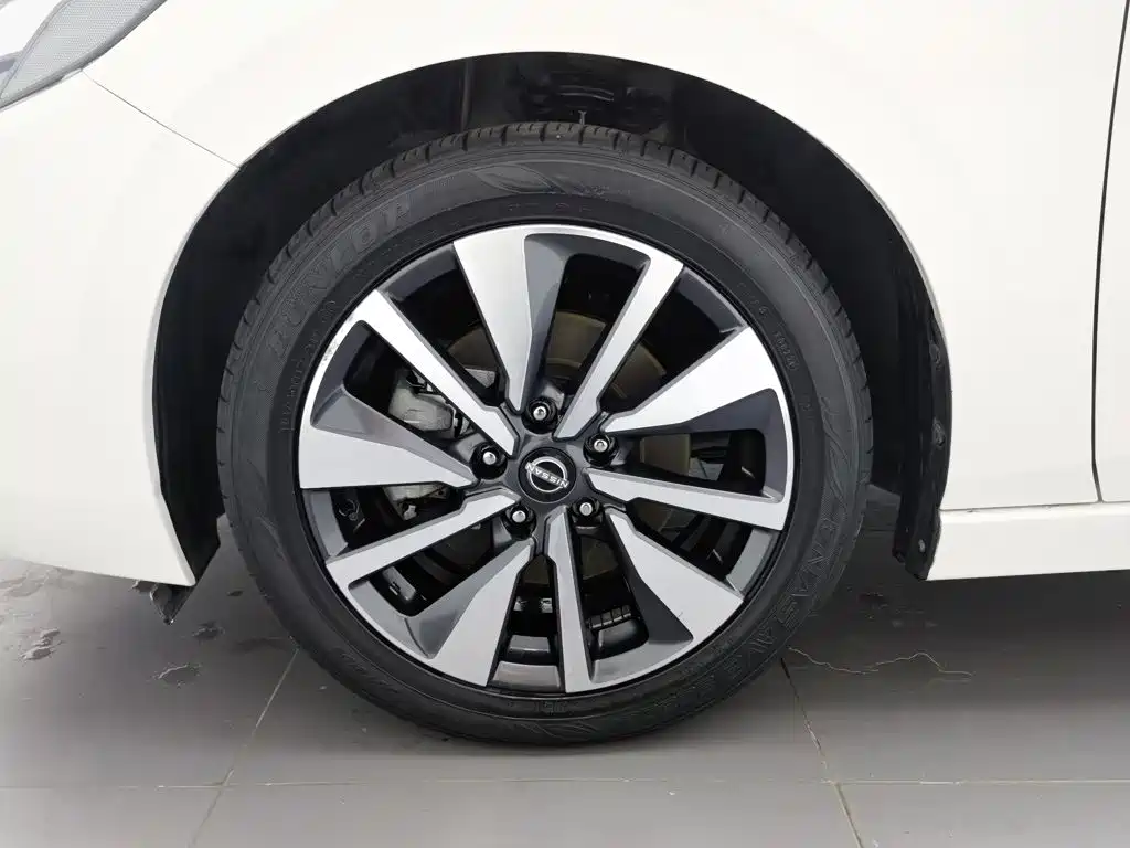Nissan Sylphy 2022 — фото 17