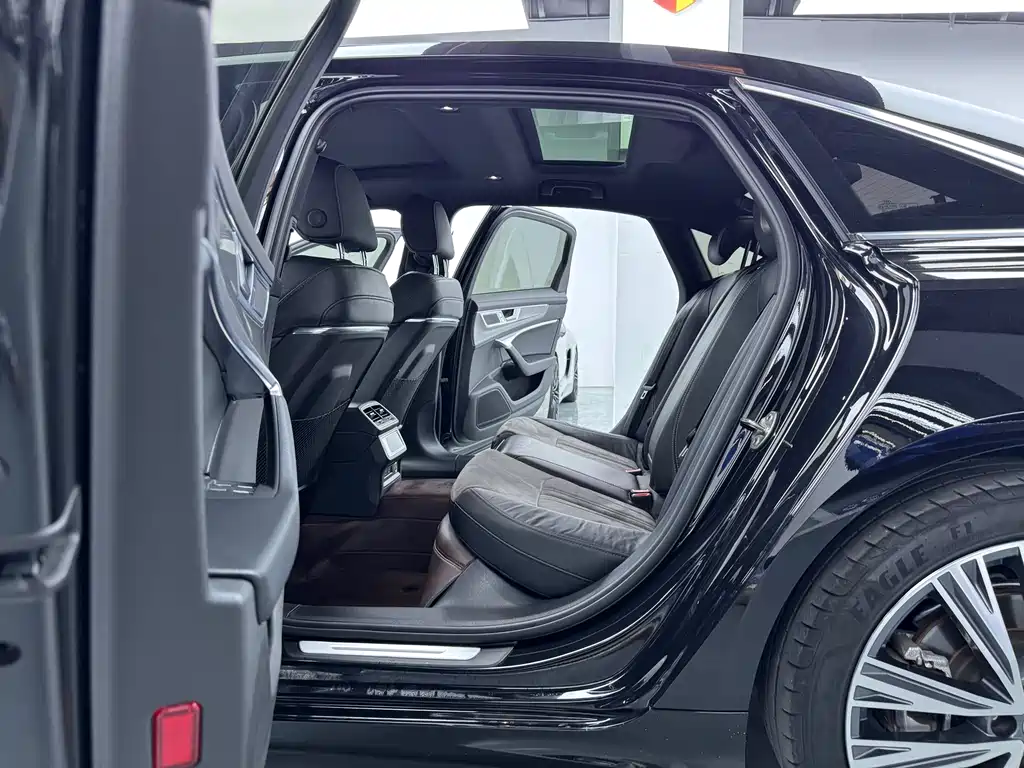 Audi A6L 2023