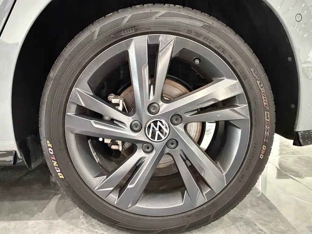 Volkswagen Golf 2023