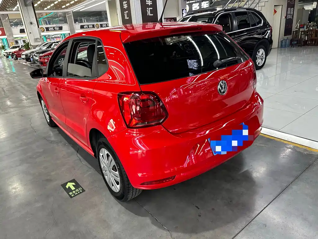 Volkswagen Polo 2016 — фото 10