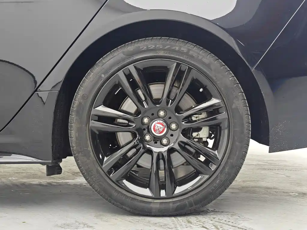 Jaguar XEL 2022 — фото 15