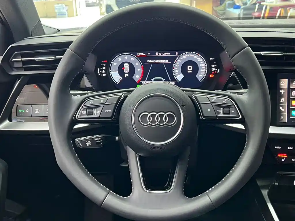 Audi A3 2022 — фото 10