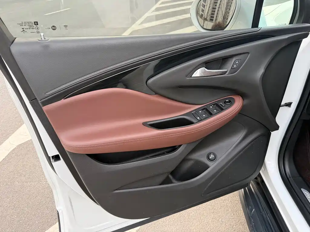 Buick Envision Plus 2018 — фото 10