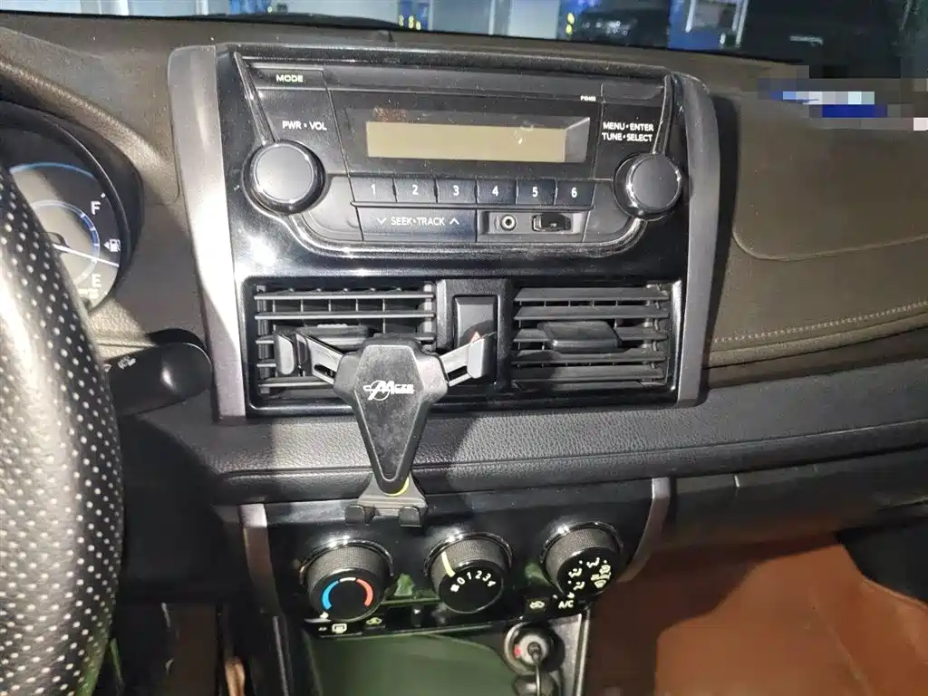 Toyota Vios 2015 — фото 6