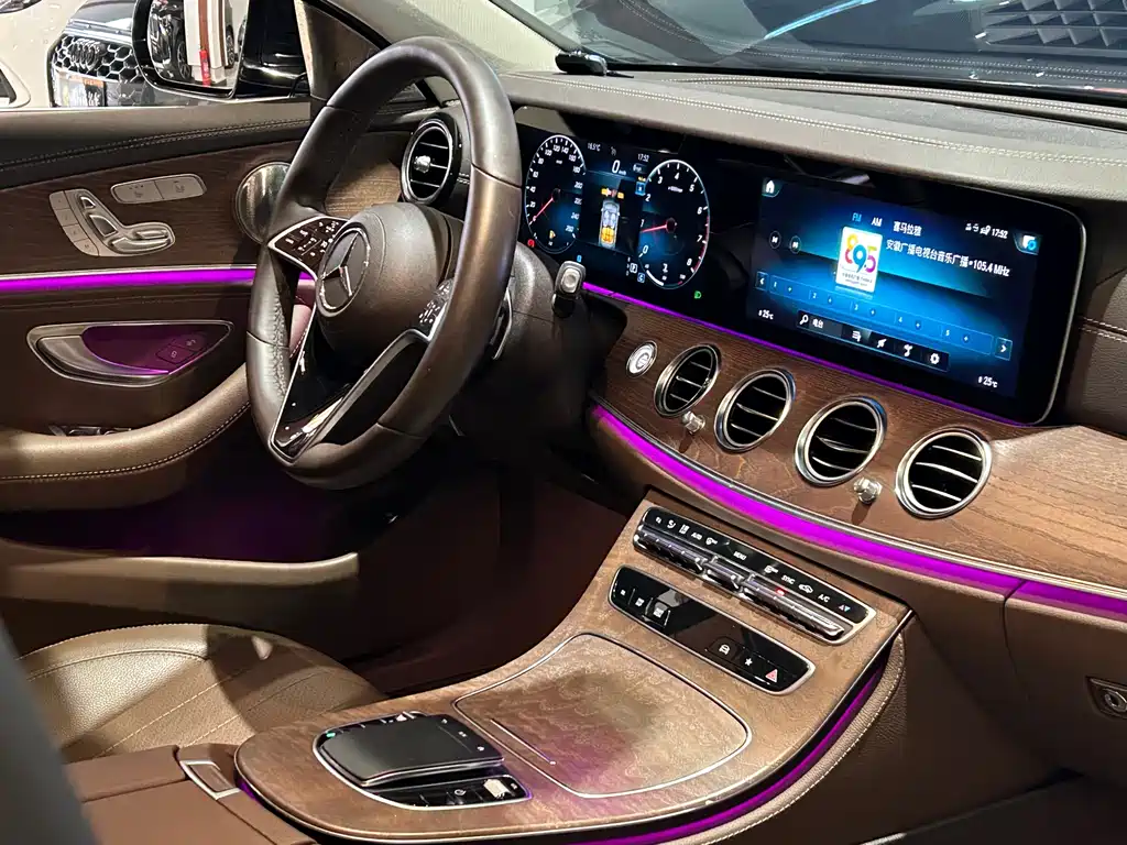 Mercedes-Benz E-Class 2023 — фото 27