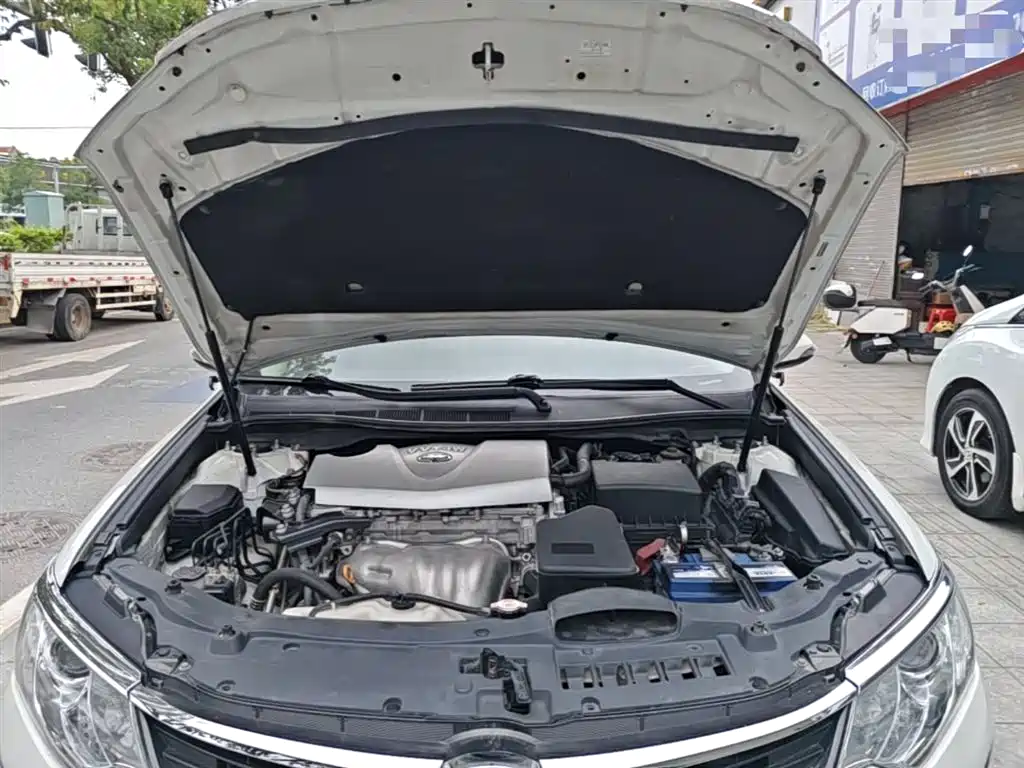Toyota Camry 2017 — фото 20