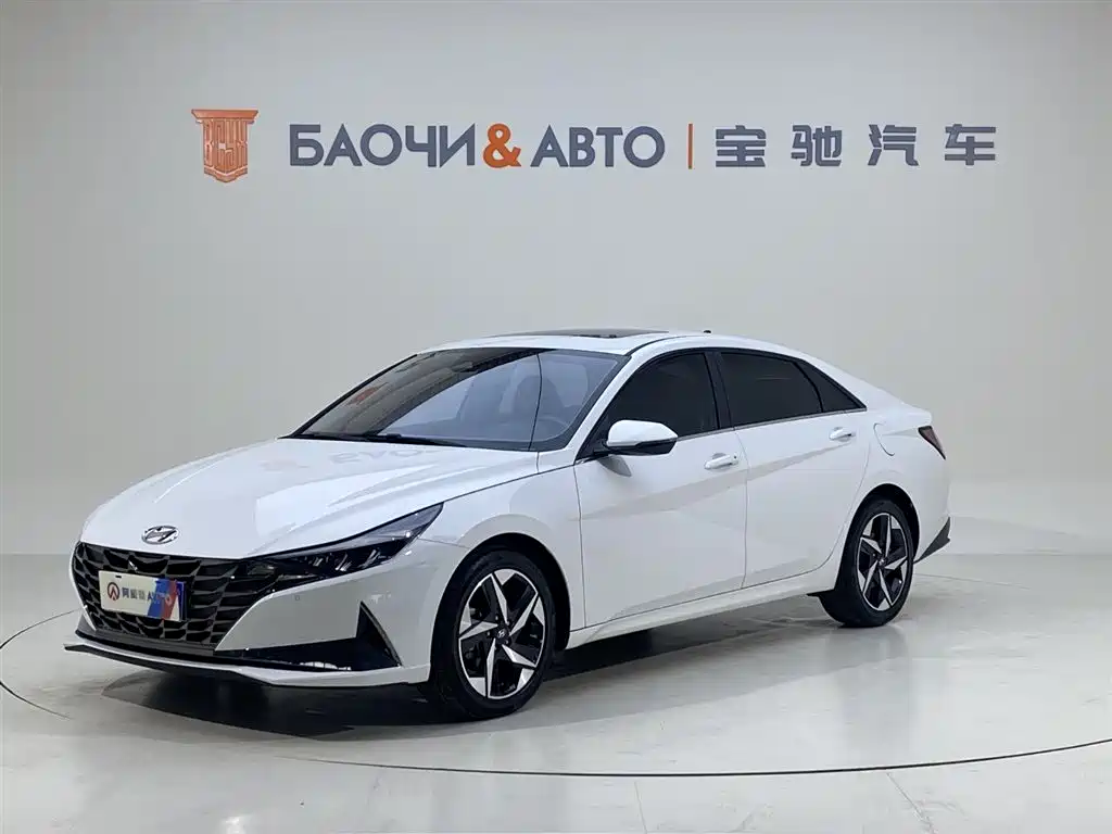 Hyundai Elantra 2022 — фото 1