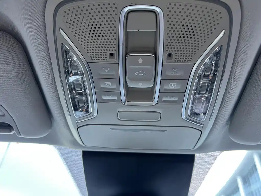 GAC Motor Trumpchi M6 2023 — фото 17