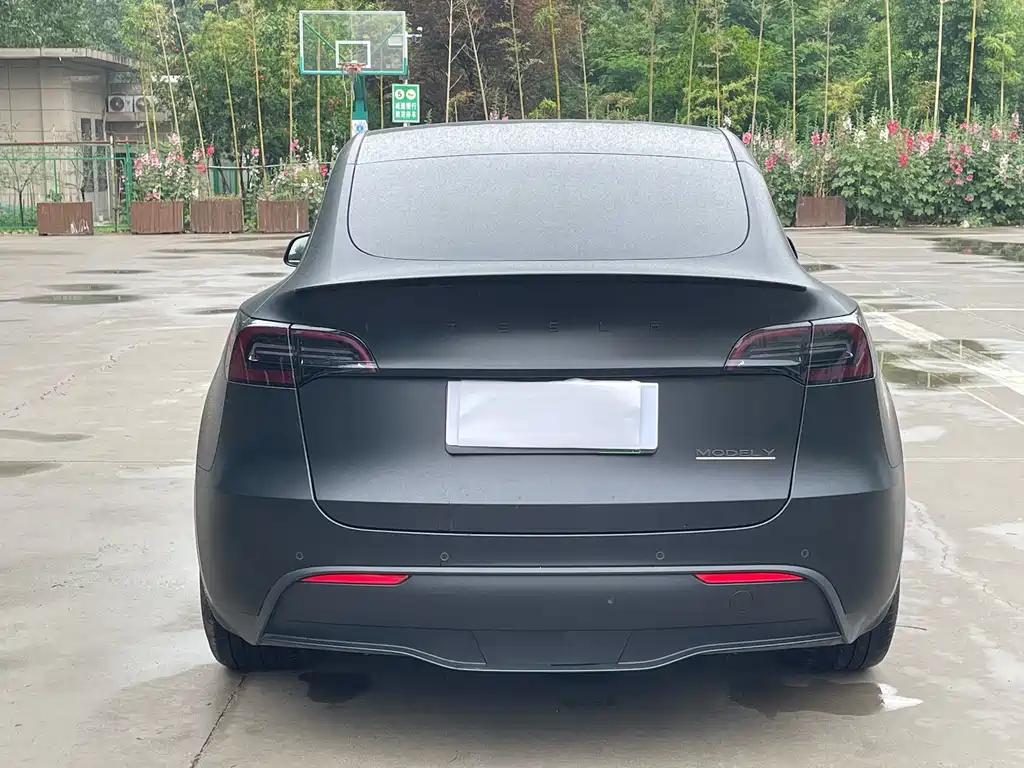 Tesla Model Y 2022 — фото 9