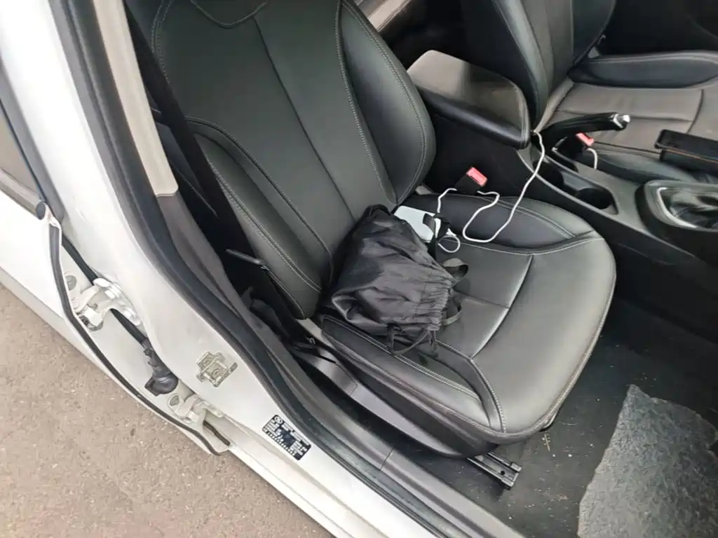 Buick Excelle 2015 — фото 25