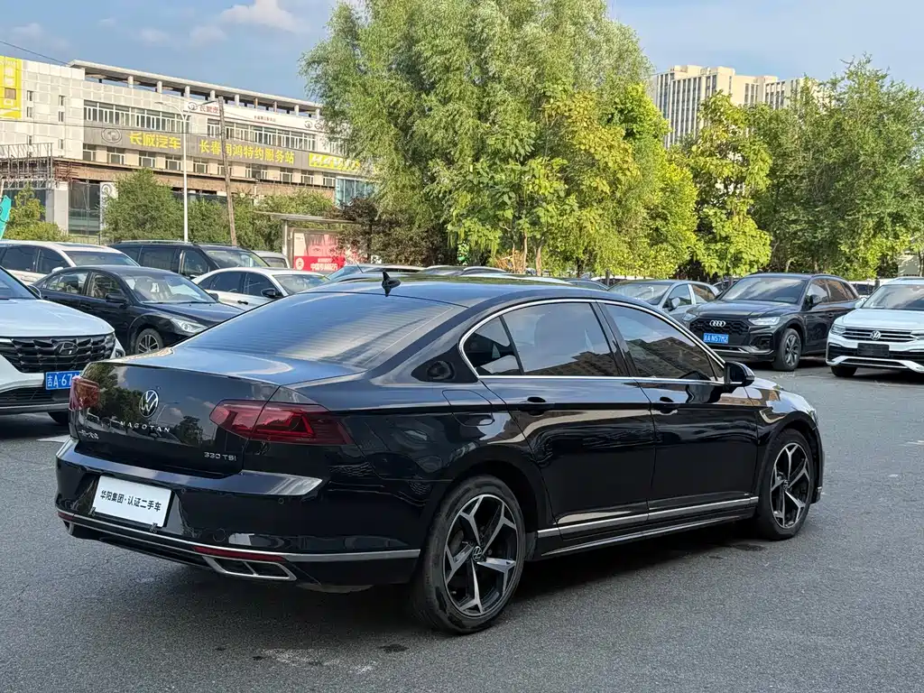 Volkswagen Magotan 2024