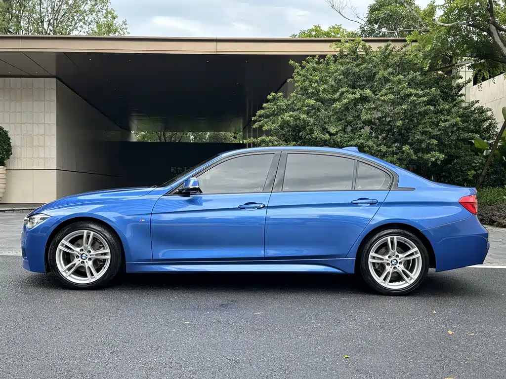 BMW 3 Series 2019 — фото 4