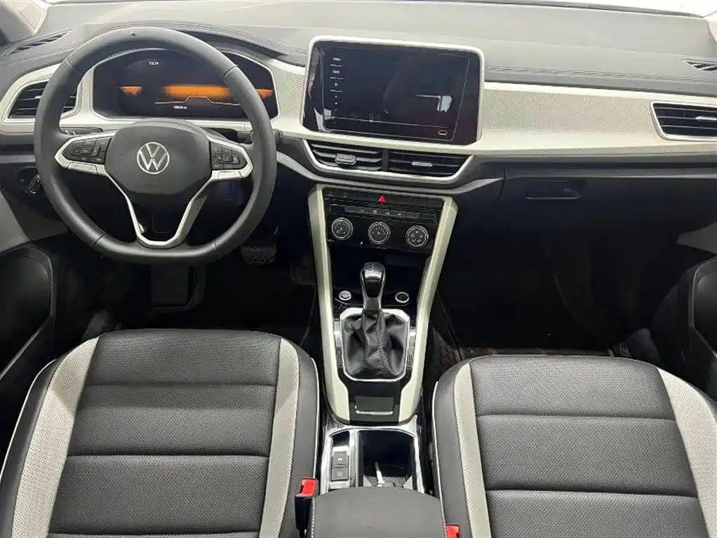 Volkswagen T-Roc 2023 — фото 15
