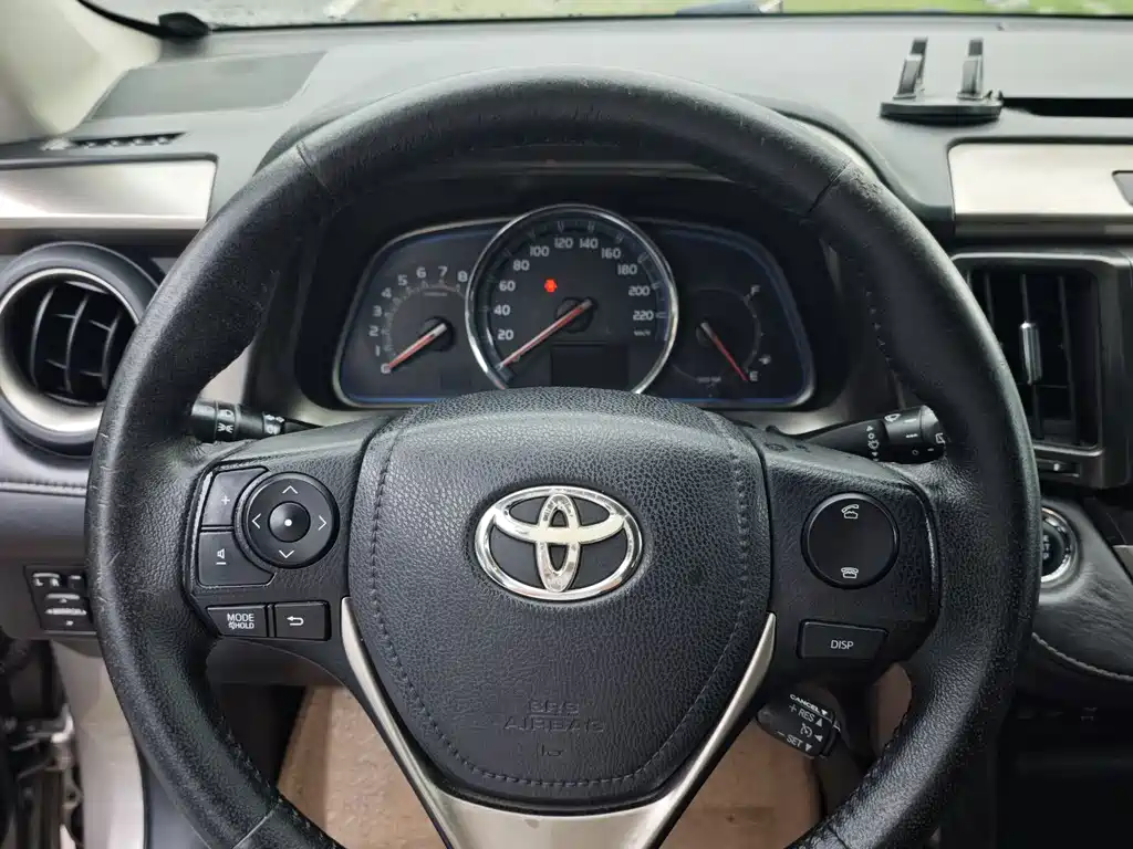 Toyota RAV4 2013 — фото 15