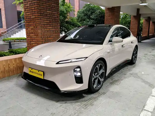 NIO ET5 2025