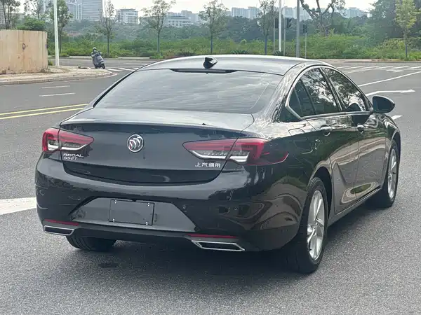 Buick Regal 2021