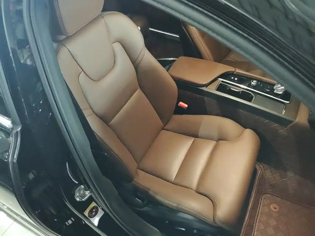 Volvo S90 2022 — фото 25