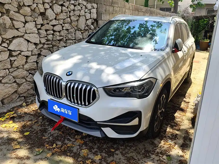 BMW X1 2021 — фото 1
