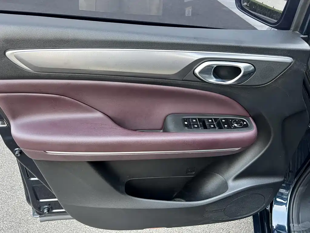 GAC Motor Trumpchi M6 2023 — фото 14